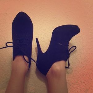 Heeled Black Fall Bootie